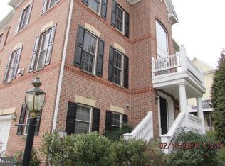 101 Hearth Ct, Baltimore, MD 21212