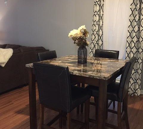 4th image of 212 Willow Dr