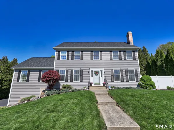 10 Fawn Meadow Drive, Naugatuck, CT 06770