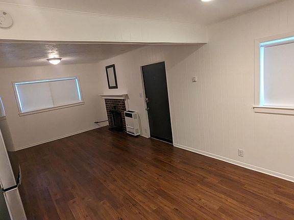 3rd image of 221 Dan St #B