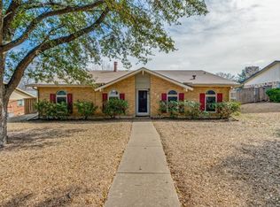 124 Meadowcrest Dr, Desoto, TX