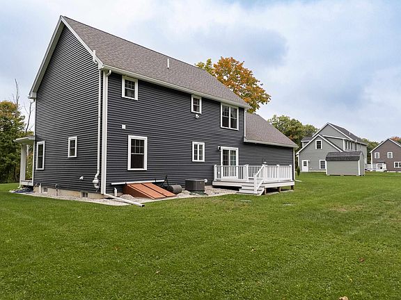 3rd image of 125 Meaderboro Road