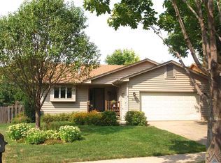 2401 S Avondale Ave, Sioux Falls, SD 57110