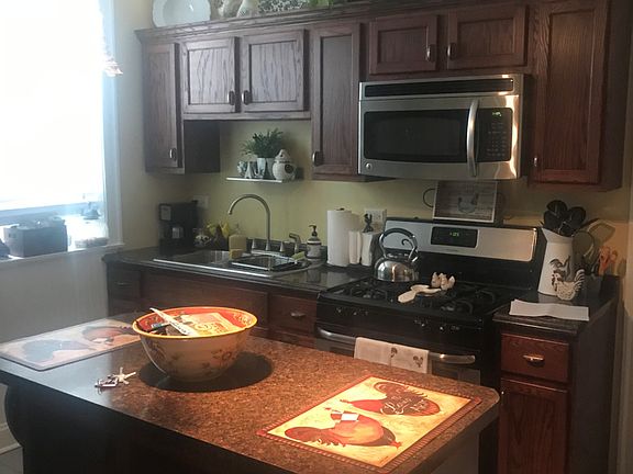 5th image of 3002 N Davlin Ct