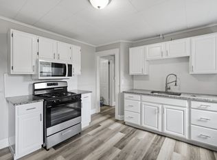 16-18 Woodbine St, Bristol, CT 06010
