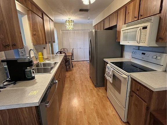 2nd image of 70 W Sugarmaple Ln