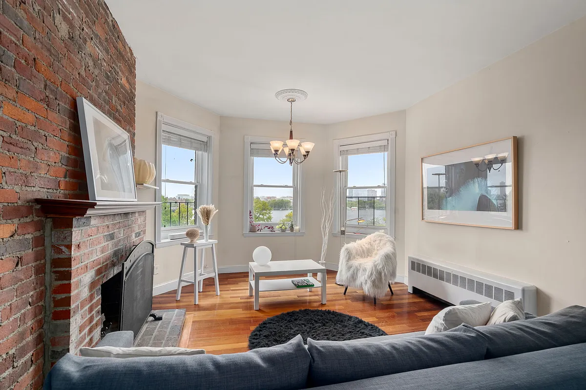 Building Photo - 482 Beacon St #42