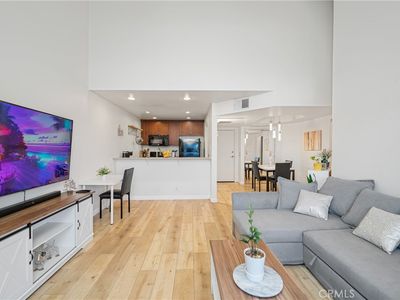 20253 Keswick St APT 328, Winnetka, CA, 91306