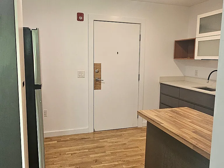 35 Springside Ave #3H — Photo 1