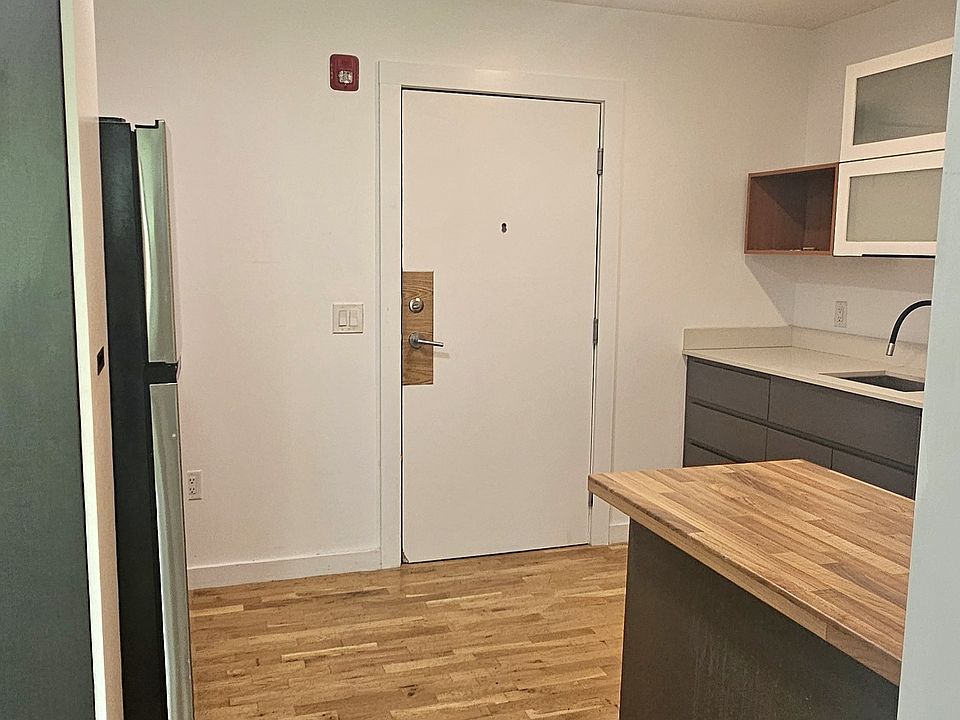 1st image of 35 Springside Ave #3H