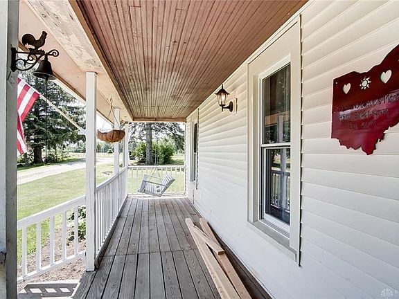 2nd image of 11164 Ayres Pike