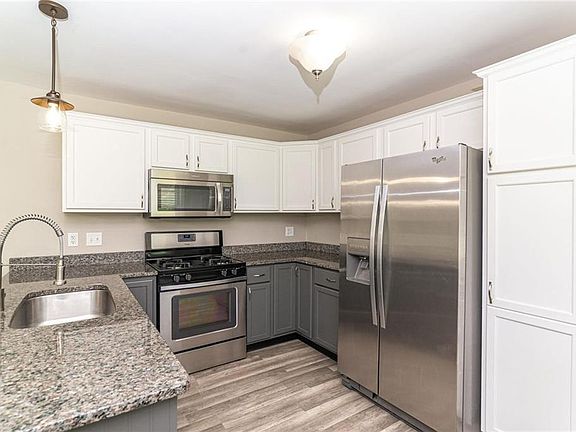 4th image of 5803 N Parker Ave