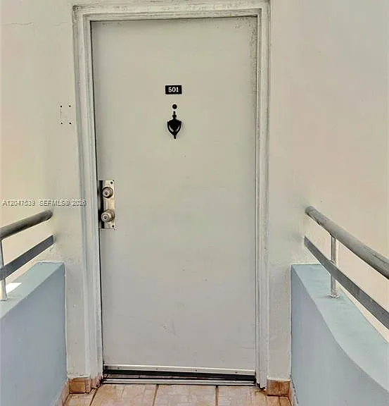8201 Byron Ave #501 — Photo 25