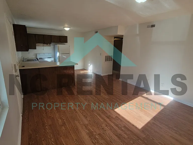 2559 Green Oaks Ct #A — Photo 3