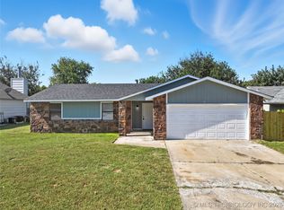 2906 S Narcissus Pl, Broken Arrow, OK 74012