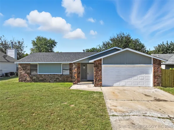 2906 S Narcissus Pl, Broken Arrow, OK 74012