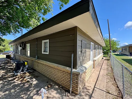 306 W Valley Rd Photo 1