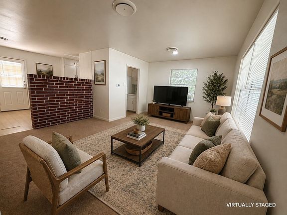 2nd image of 1323 Gardenia Ave