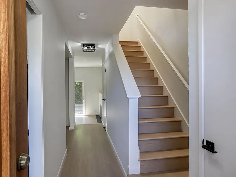 256 State St #9 — Photo 5