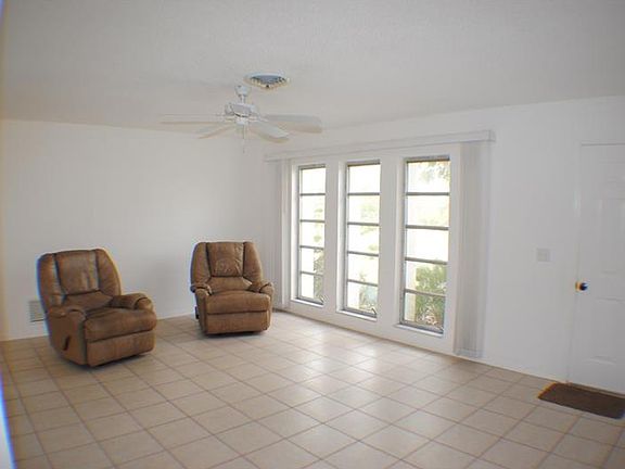 4th image of 10499 Boyette St