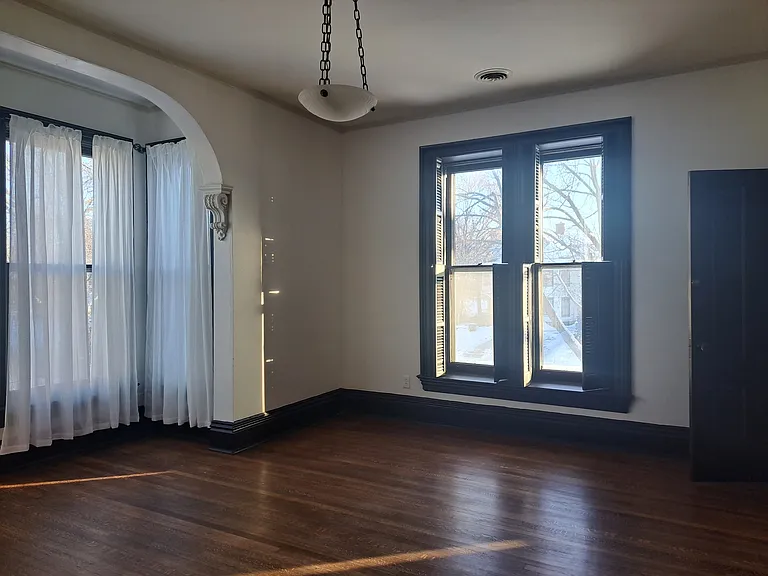 718 W Stephenson St #3 — Photo 6