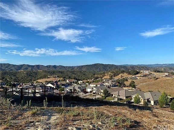 3rd image of 3435 Lakeside Village Dr