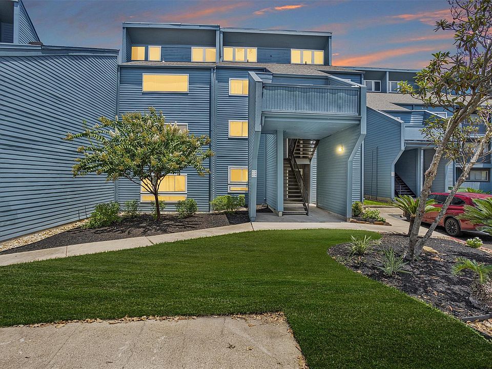 1st image of 12500 Melville Dr APT 331C