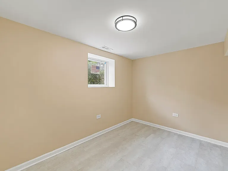 4819 W Superior St — Photo 14