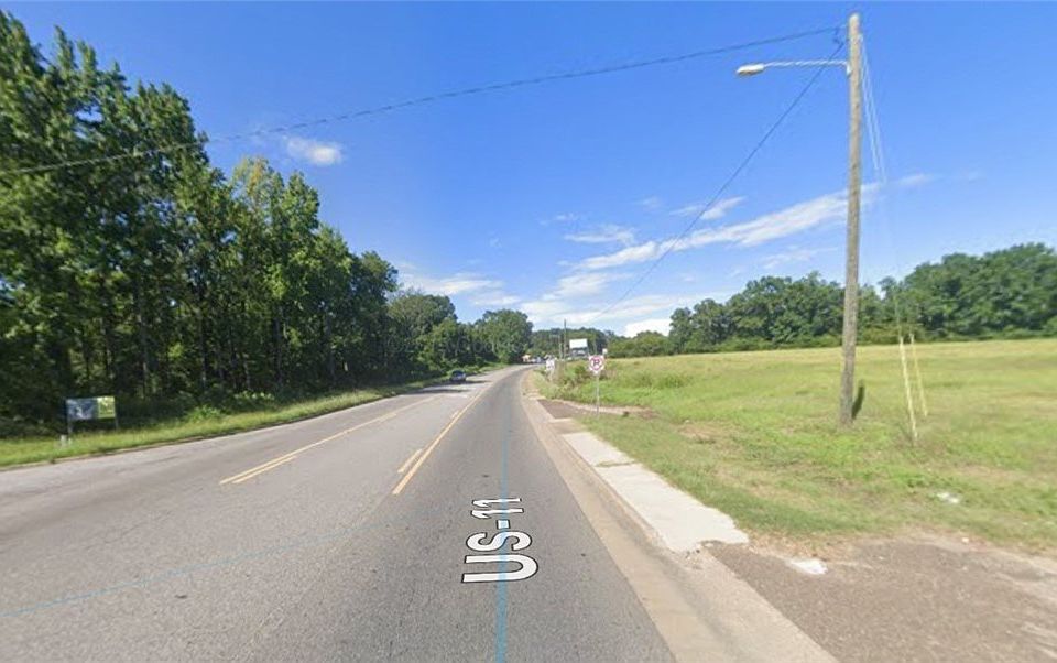 2nd image of 1627 Culver Rd