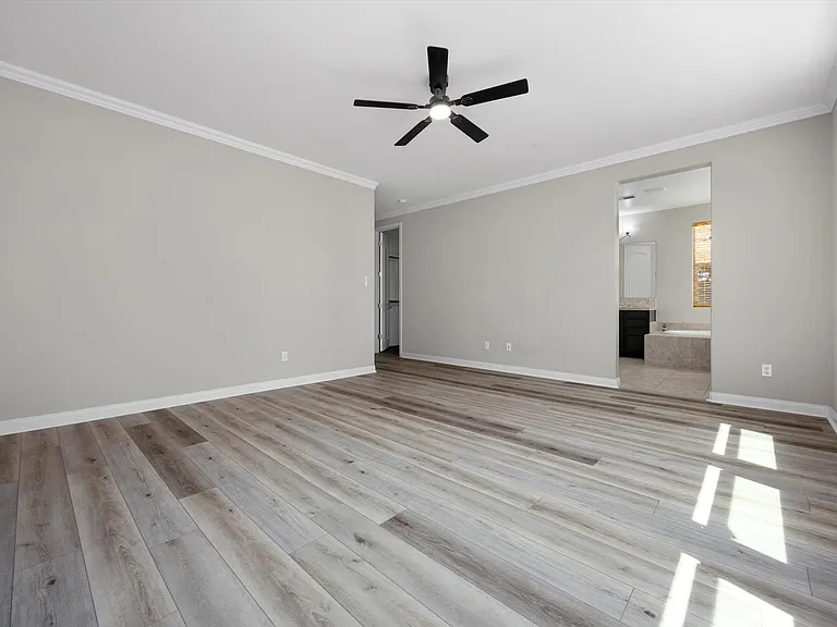 11009 Strathaven St — Photo 25