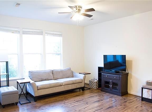 4th image of 8086 Manton Ct