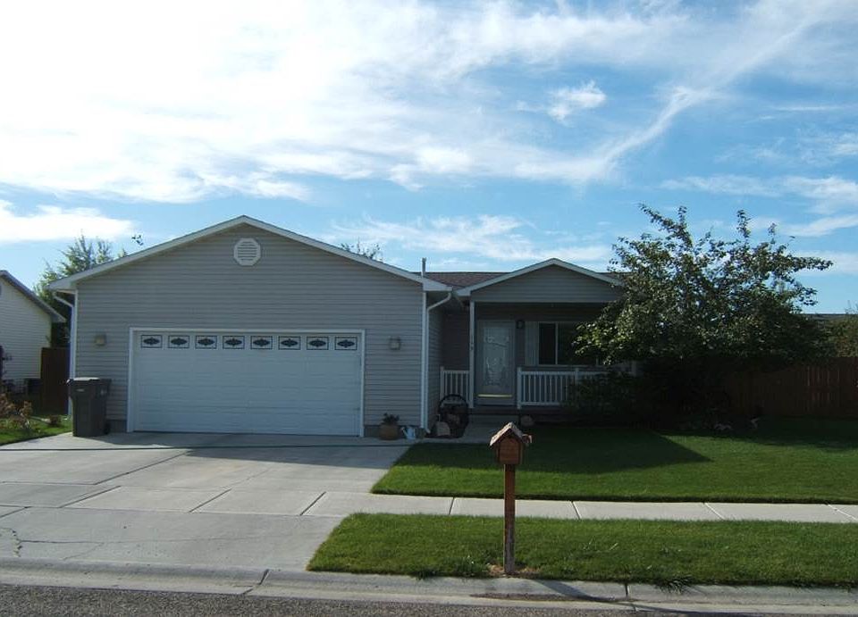 1st image of 115 Douglas Dr