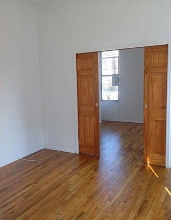 4th image of 253 E 52nd St APT 4C