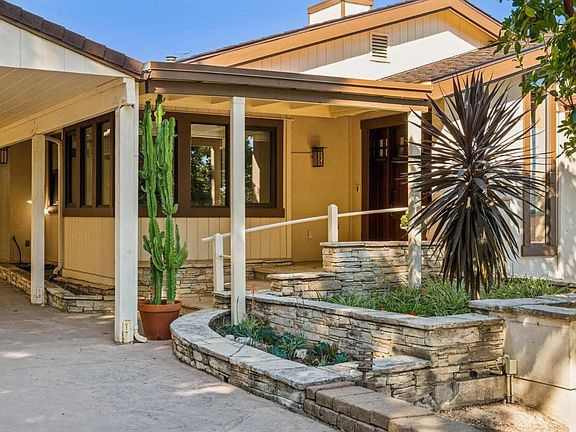 5th image of 26245 Rinconada Dr