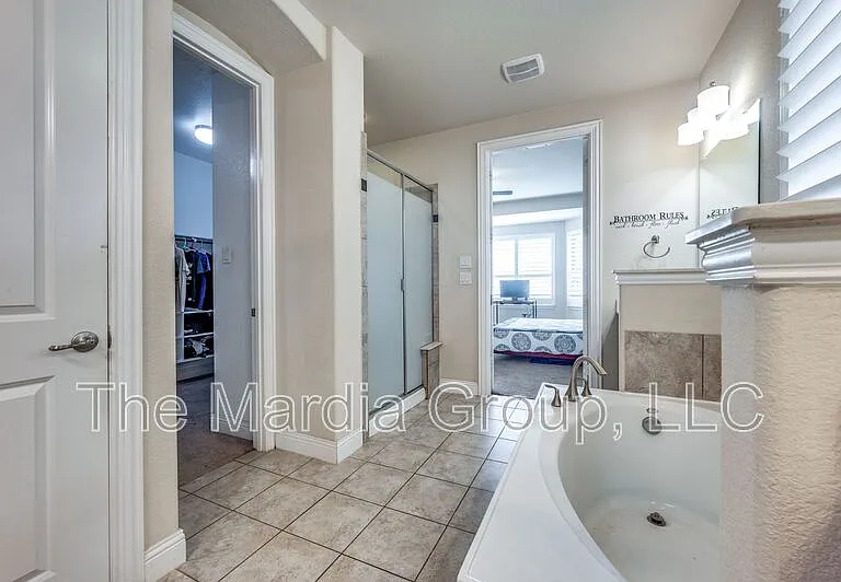 7340 Beranger Dr — Photo 4