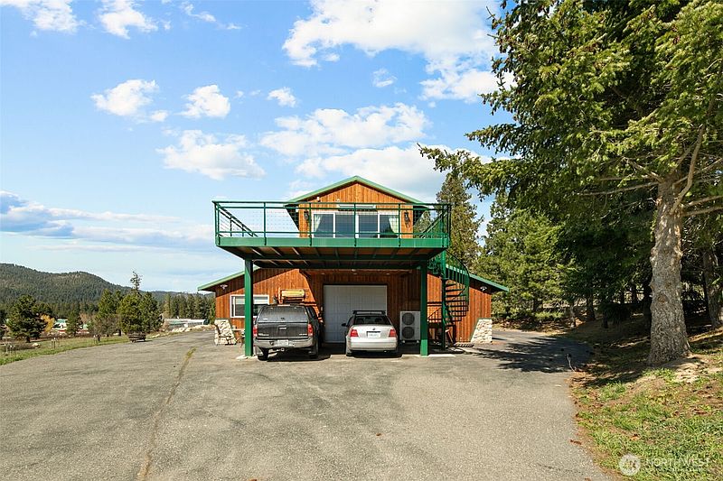 2nd image of 18547 Camp 12 Road