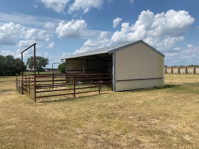 4392 County Road 229 — Photo 10