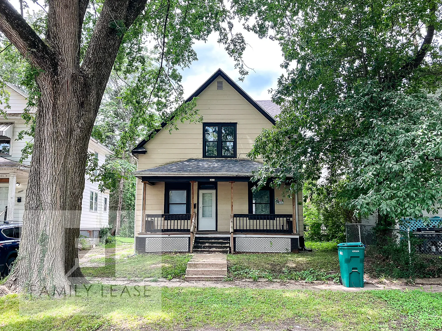 3 bed, 1296 sqft, $1,250 — Photo 1