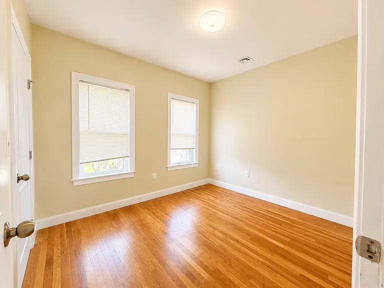 6 Josephine St #2 — Photo 11