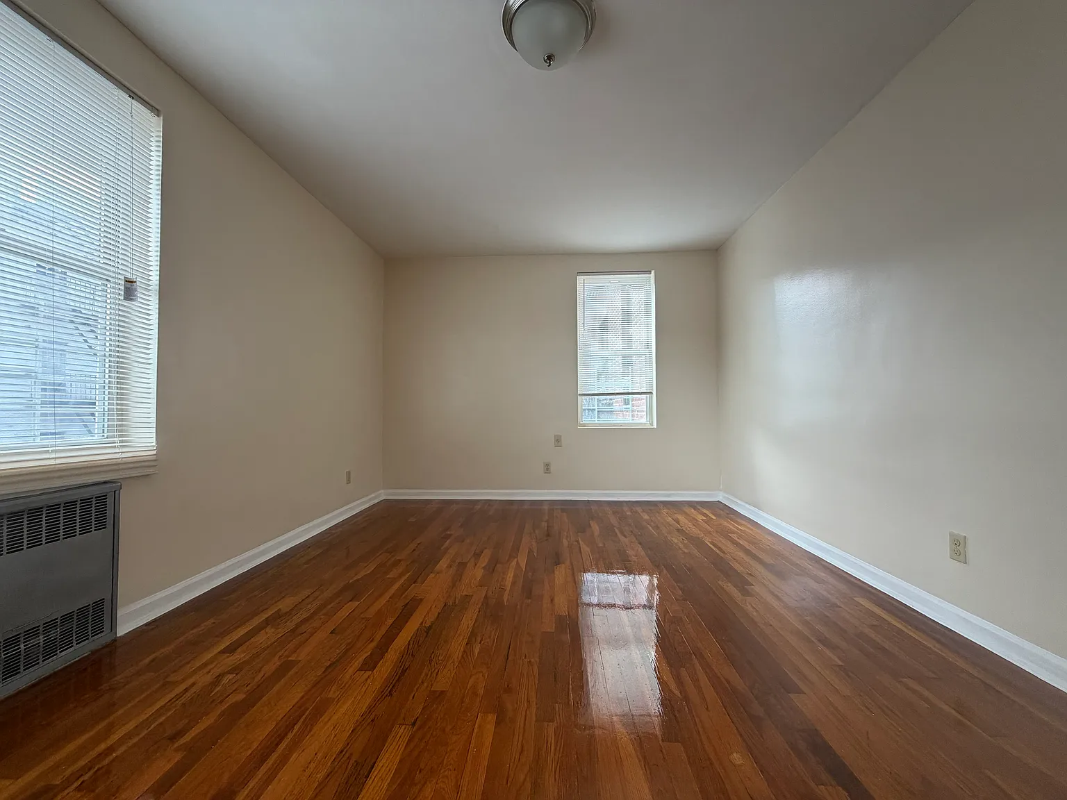 1 bed, 1010 sqft, $2,299 — Photo 3