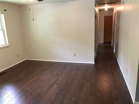 4th image of 206 SE 13th St