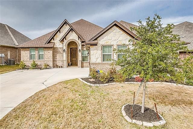 1st image of 429 Blue Daze Ct
