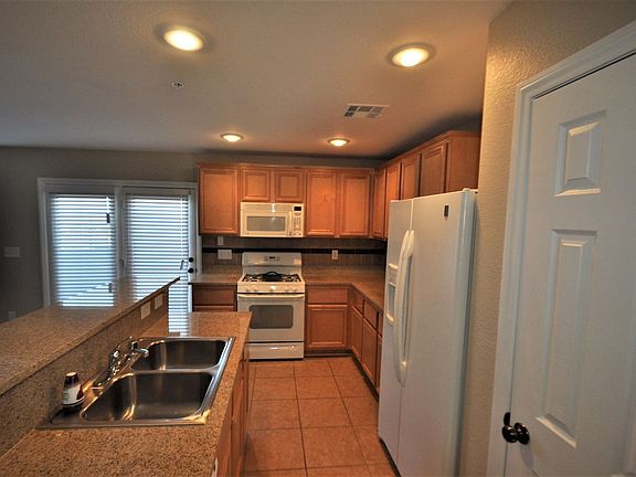4th image of 1145 Paradise Vista Dr