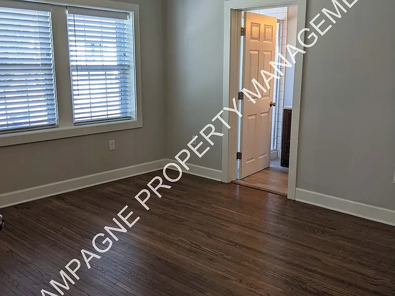 920 Ward Pkwy — Photo 26