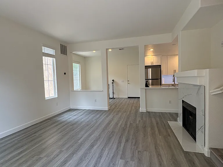 25735 Perlman Pl #A — Photo 10