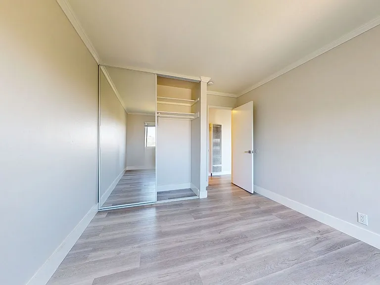 Charming Apartments in Prime Oakland Location! — Photo 35