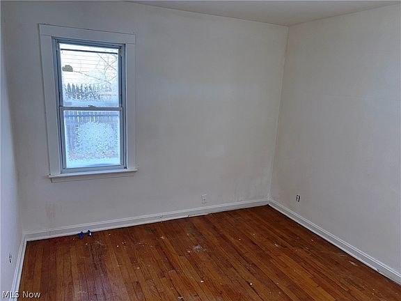4th image of 1311 Superior Ave