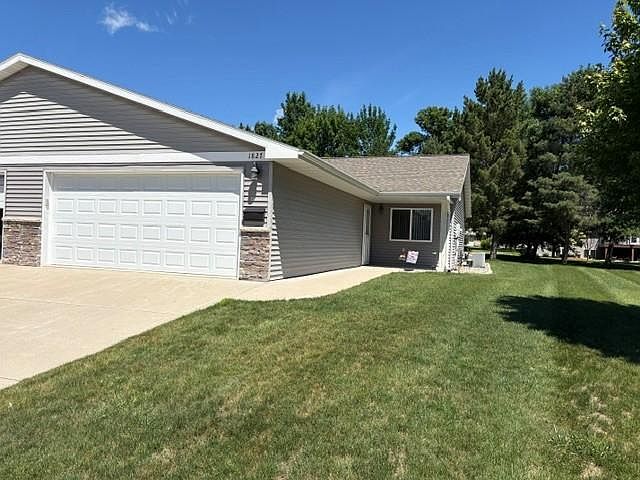 1st image of 1827 Scenic Heights Ct SW