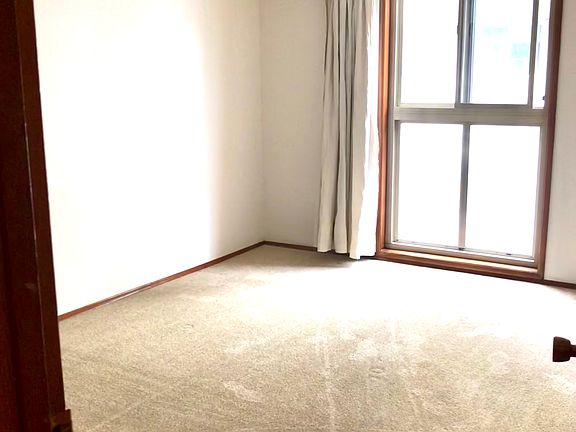 4th image of 3118 NE 123rd St APT 32