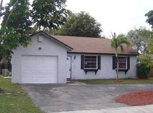 429 SW 74th Ave, North Lauderdale, FL 33068